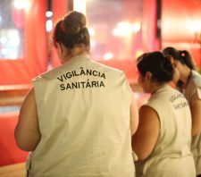 Vigilância Sanitária realiza encontro com donos de tabacarias interditadas