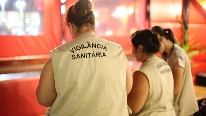 Vigilância Sanitária realiza encontro com donos de tabacarias interditadas