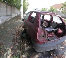 Novo projeto de lei prevê autorizar recolhimento de veículos abandonados
