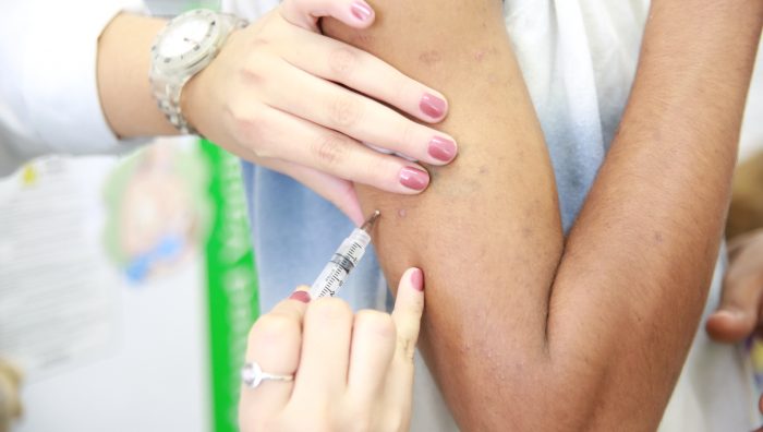 Doses chegam ao fim novamente e vacinação contra a gripe está suspensa