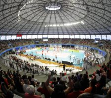 Arena Suzano vibra com partida da Superliga Masculina de Vôlei