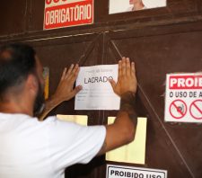 A pedido do Ministério Público, indústria é interditada por falhas em segurança