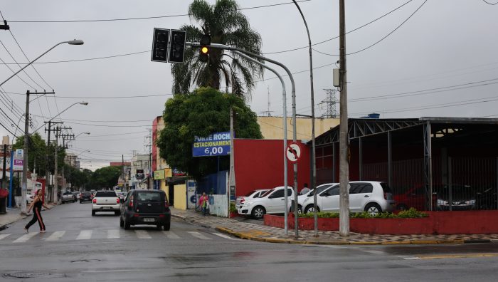 Semáforos são substituídos na avenida Antônio Marques Figueira