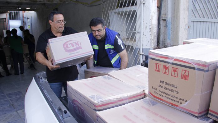 Alimentos e roupas começam a ser distribuídos a famílias em Palmeiras