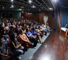 Palestra destaca os 17 anos da Língua Brasileira de Sinais