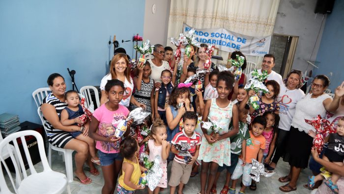 Fundo Social entrega 4,4 mil ovos de chocolate a crianças cadastradas em associações