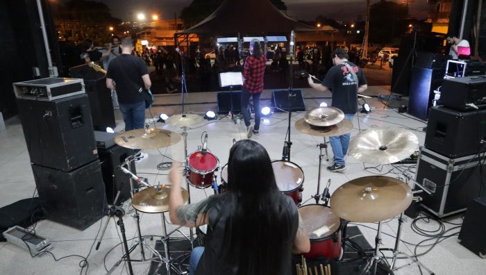 Mais de 400 pessoas prestigiam a 1ª edição do projeto ‘Rock na Boa’