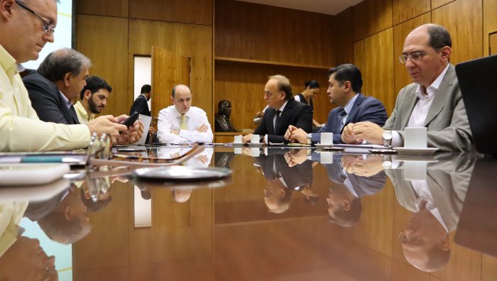 Estado garante a Suzano verba para contratar 46 psicólogos e melhorar segurança em escolas