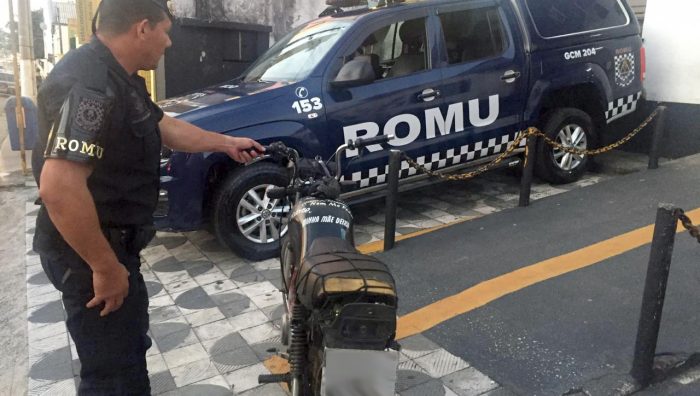 GCM apreende motocicleta adulterada na Vila Figueira