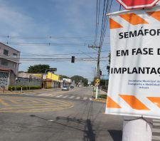 Semáforos entre avenidas Mogi das Cruzes e Roberto Simonsen começam a operar nesta 2ª