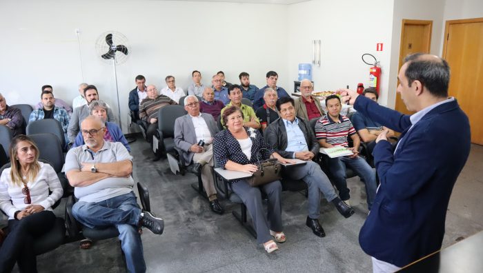 Planejamento Urbano apresenta avanços da pasta a corretores de imóveis
