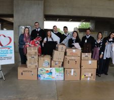 Fundo Social recebe mais de 2,2 mil peças para Campanha do Agasalho