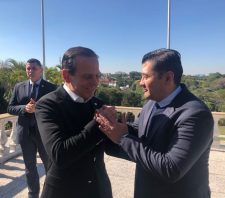 Prefeito de Suzano se encontra com governador João Doria