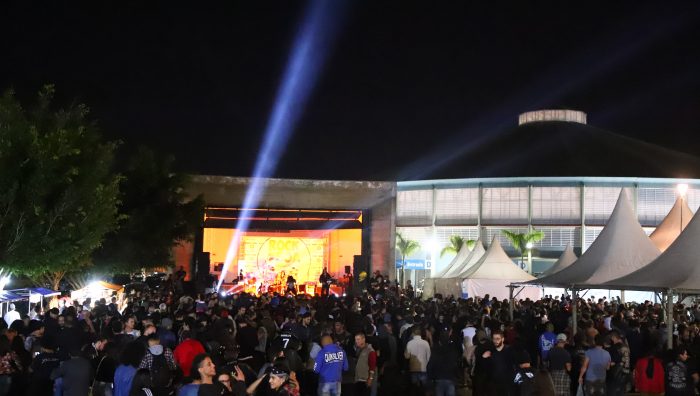 Rock na Boa leva mais de 2 mil pessoas ao Parque Max Feffer