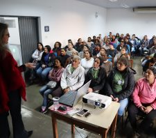 Programa Frente de Trabalho busca capacitar e inserir desempregados no mercado