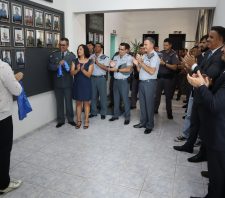 Prefeito de Suzano participa de homenagem a ex-comandantes do 32º Batalhão