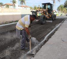 Ruas da Vila Urupês recebem nova pavimentação