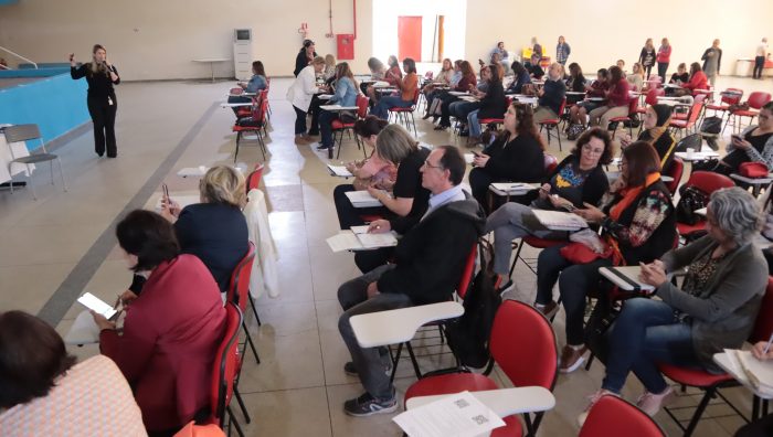 Professores de Suzano recebem orientação sobre Currículo na Educação Integral