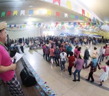 Campanha do Agasalho 2019 arrecada 230 mil peças e beneficia mais de 10 mil famílias