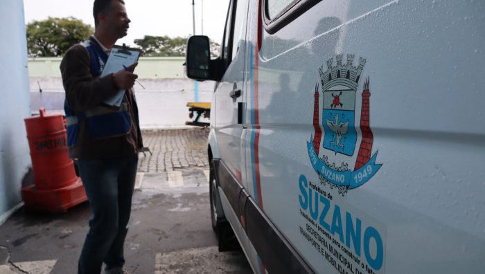 Permissionários do transporte complementar começam a receber novos alvarás