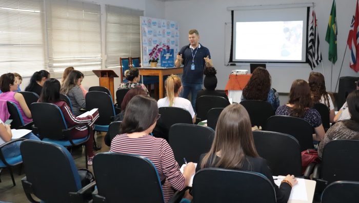 Parceria leva aula sobre fluxo de caixa a alunas do curso ‘Mulheres com Propósito’