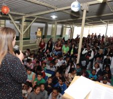 Escola municipal de Palmeiras dá início oficial ao projeto ‘Educando Pelo Esporte’