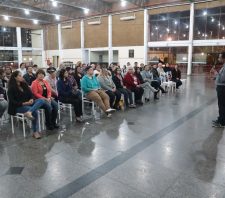 Candidatos a conselheiro tutelar participam de roda de conversa
