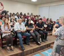 Meio Ambiente forma 1ª turma de educadores do bem-estar animal e prepara rede de atuação