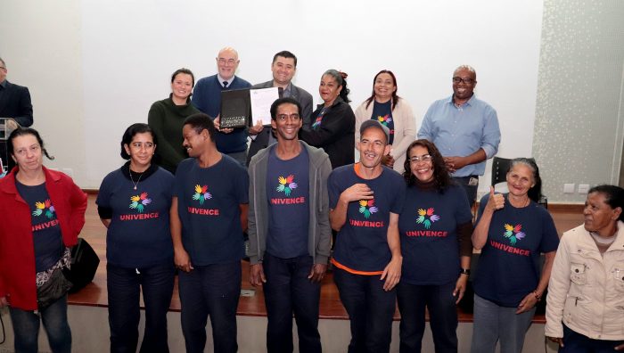 Prefeitura de Suzano assina acordo com cooperativa de reciclagem