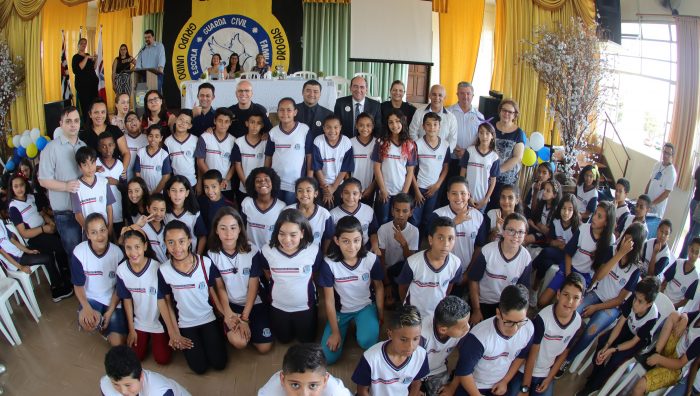 Guard forma mais 202 crianças em programa de prevenção às drogas