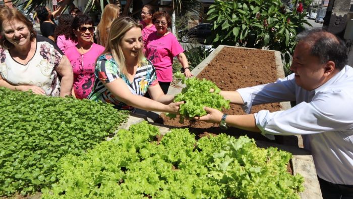 Centro de Convivência orienta público da melhor idade sobre alimentação saudável