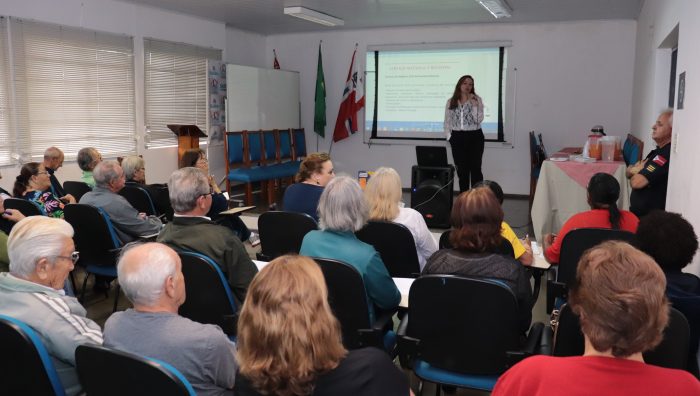 Palestra dá orientação jurídica a público da Melhor Idade