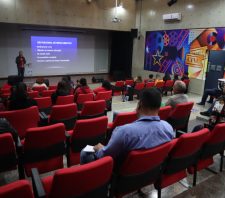 Palestra orienta sobre importância do uso racional de medicamentos