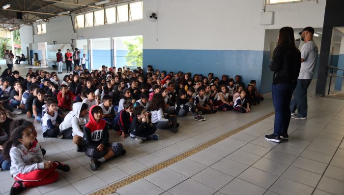 Atividade especial em escolas leva orientação sobre mosquito da dengue