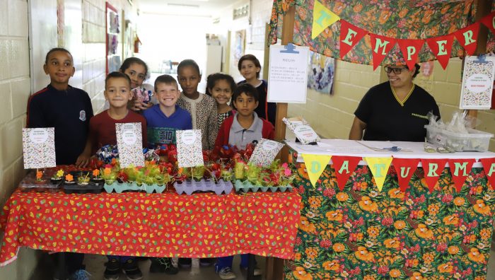 Feira de Empreendedorismo movimenta alunos da Vila São Pedro