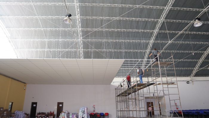 Salão do Complexo Educacional Mirambava passa por revitalização