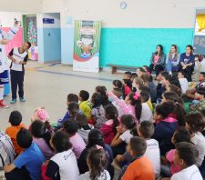 Rede municipal de ensino recebe teatro educativo gratuito