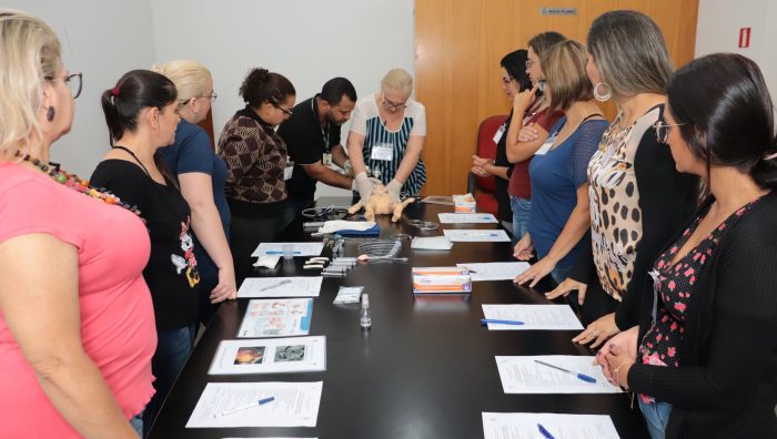 Saúde promove treinamento em ressuscitação neonatal