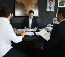 Prefeito apresenta demandas de Suzano ao vice-governador