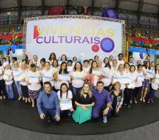 Entrega de certificados reúne mais de 2 mil pessoas na Arena Suzano