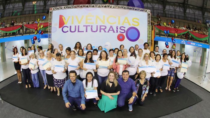 Entrega de certificados reúne mais de 2 mil pessoas na Arena Suzano