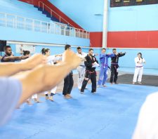 Agentes de segurança escolar recebem formação em Suzano