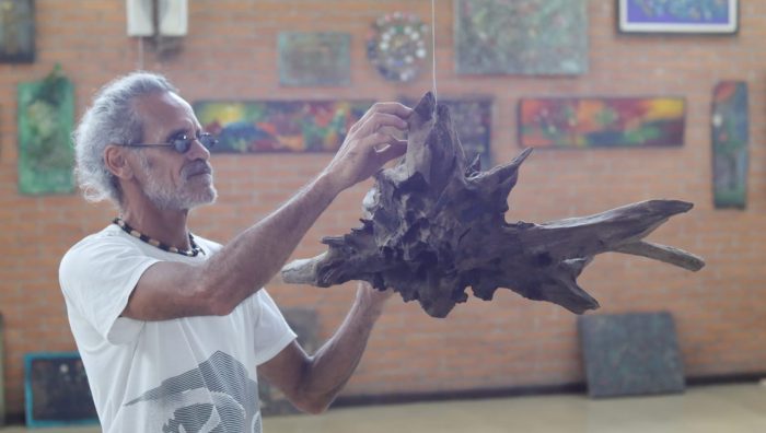 ‘Sobremadeira’ do artista plástico Erasmo Amorim abre temporada de exposições do Centro Cultural Moriconi