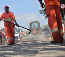 Avenida Francisco Marengo e Vila Figueira recebem asfalto novo