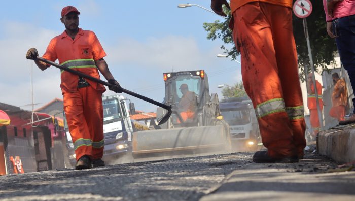 Avenida Francisco Marengo e Vila Figueira recebem asfalto novo