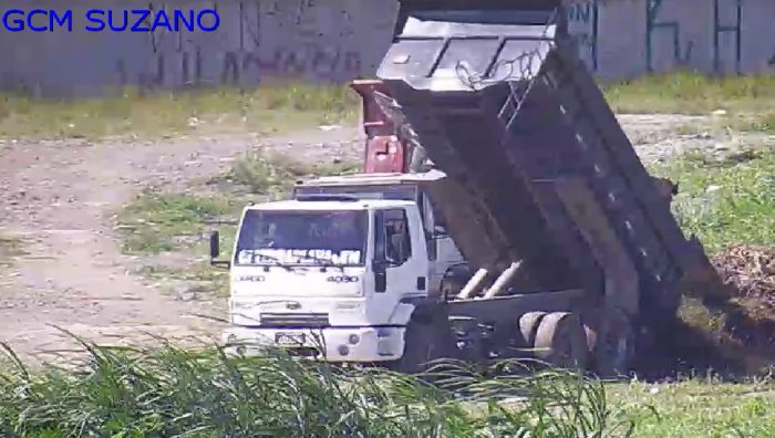 Câmeras da CSI flagram crime ambiental na Vila Amorim