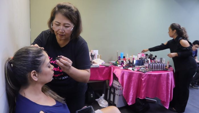 Servidoras ganham ‘dia de beleza’ em homenagem ao Mês da Mulher