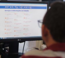 Suzano estimula atendimento por telefone e pelos canais on-line