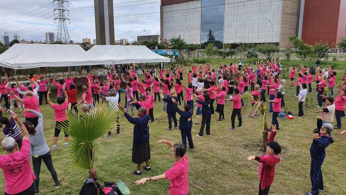 Encontro reúne 200 praticantes de Lian Gong e destaca importância do mês das mulheres
