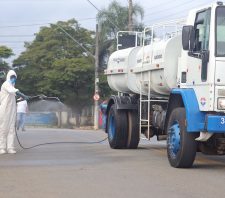 Santa Casa, PS e vias públicas recebem limpeza especial contra novo coronavírus